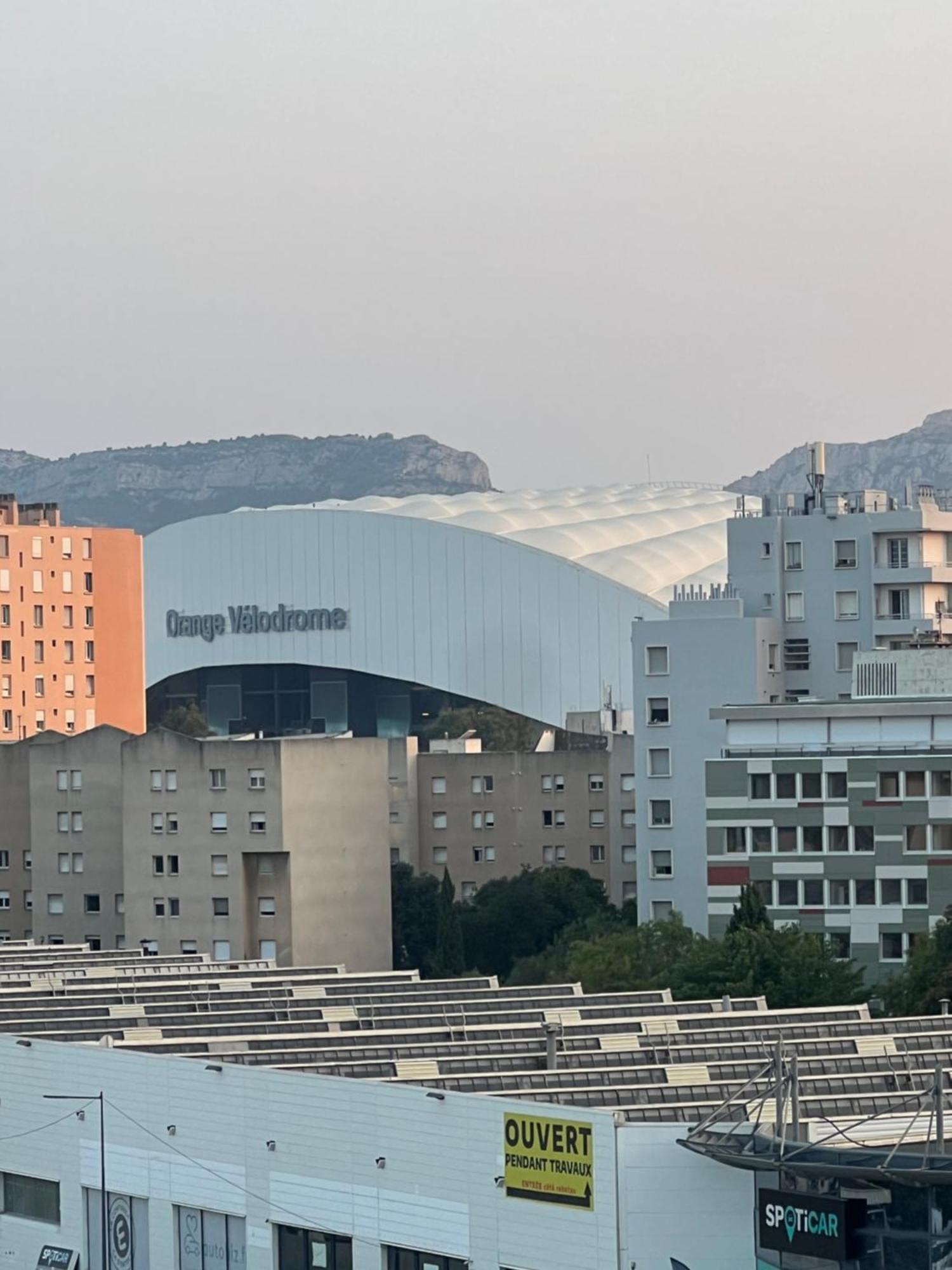 Appartement 2 Chambre Et Grand Sejour 100M2 A 5 Min Du Stade Velodrome Marseille Bagian luar foto